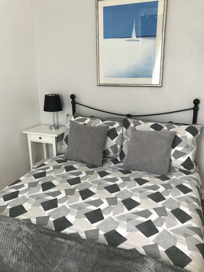 61 Urquhart Road Apartment